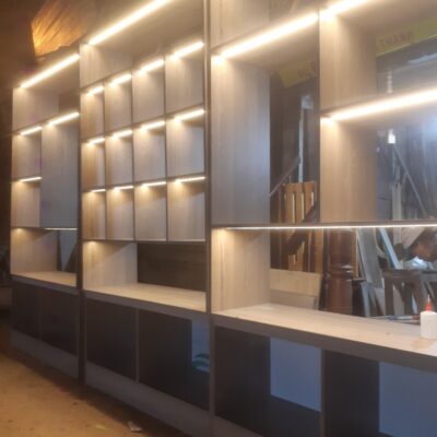 Kệ gỗ trang trí