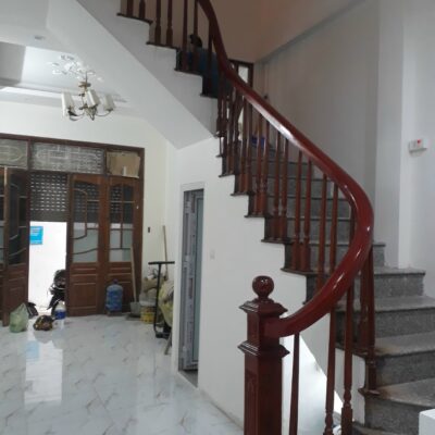 Cầu thang gỗ M10